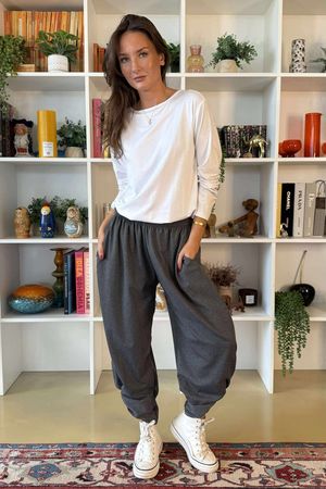 The Sunday Morning 7/8 Twist Pant Dark Grey Melange